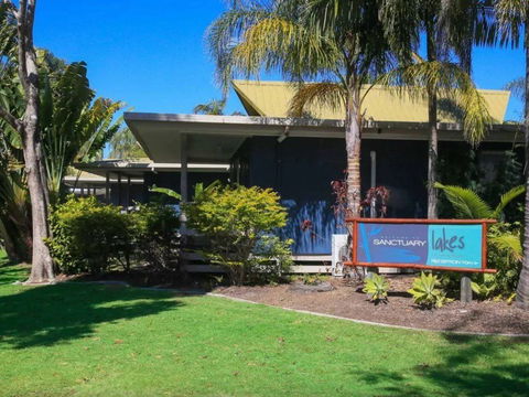 Sanctuary Lakes Fauna Retreat - Tourism Noosa 0