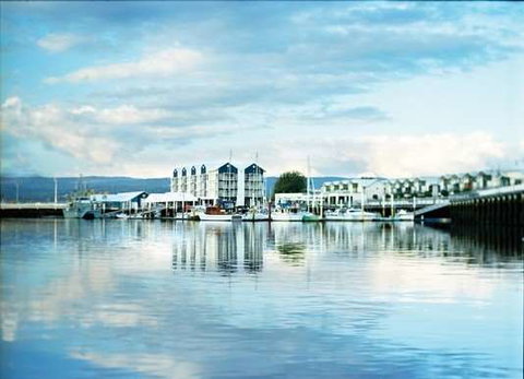 Peppers Seaport Hotel - Tourism Noosa 0