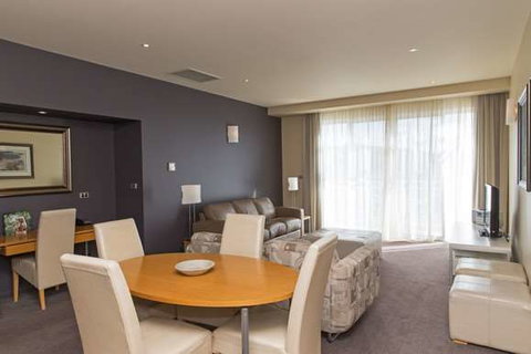 Peppers Seaport Hotel - Tourism Noosa 4