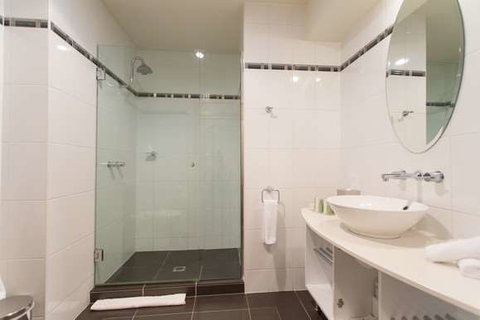 Peppers Seaport Hotel - Tourism Noosa 9