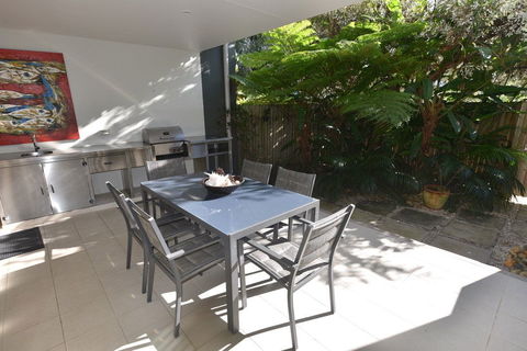 East On Byron - Tourism Noosa 2