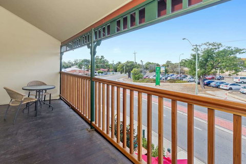 Quality Hotel Bayswater - Tourism Noosa 2