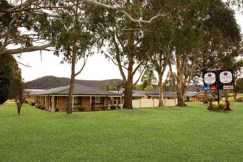 Zig Zag Motel - Tourism Noosa 0