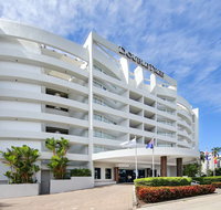 DoubleTree by Hilton Cairns - Tourism Noosa