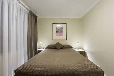 Forrest Hotel & Apartments - Tourism Noosa 17