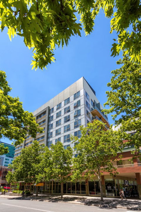 Nesuto Canberra - Tourism Noosa 1