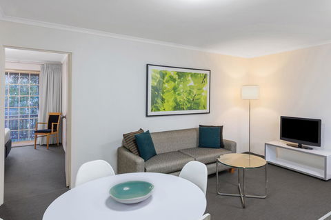 Adina Serviced Apartments Canberra Kingston - Tourism Noosa 2