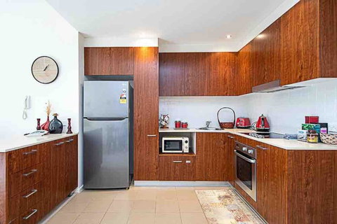 Spacious 1BR Stylish New Acton Apartment +Parking - Tourism Noosa 16