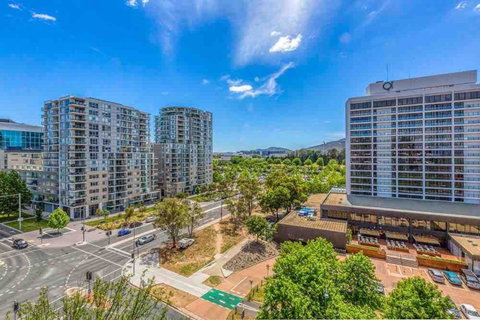 Spacious 1BR Stylish New Acton Apartment +Parking - Tourism Noosa 18