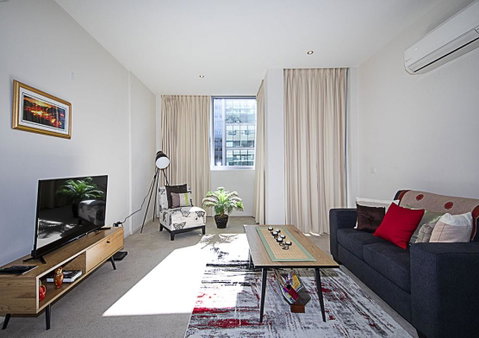 Spacious 1BR Stylish New Acton Apartment +Parking - Tourism Noosa 2