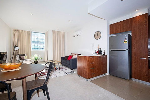 Spacious 1BR Stylish New Acton Apartment +Parking - Tourism Noosa 5