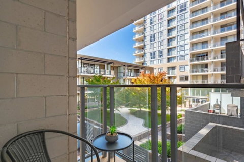 Spacious 1BR Stylish New Acton Apartment +Parking - Tourism Noosa 23