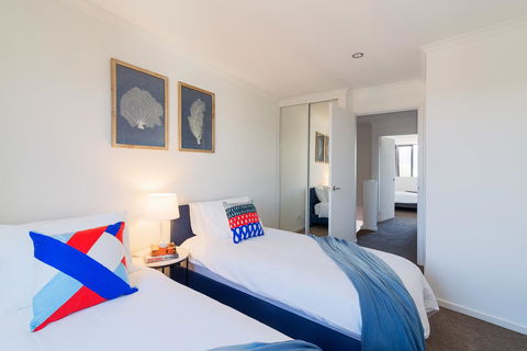 ALLARA CANBERRA - Tourism Noosa 6