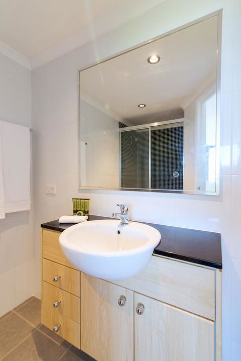 ALLARA CANBERRA - Tourism Noosa 13