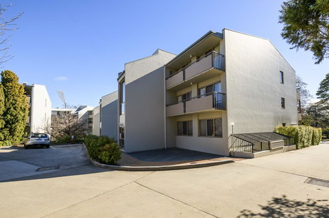 Accommodate Canberra - The Summit - Tourism Noosa 2