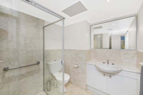 Accommodate Canberra - The Summit - Tourism Noosa 9