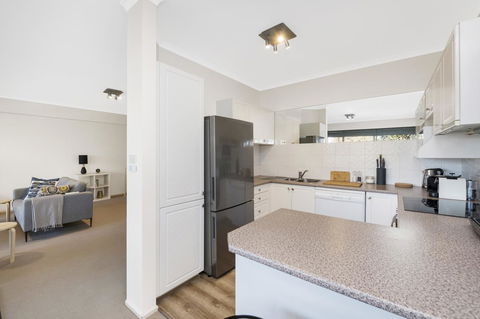 Accommodate Canberra - The Summit - Tourism Noosa 14