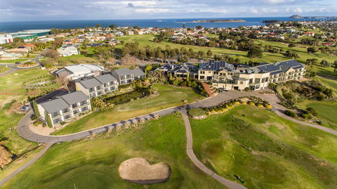 McCracken Country Club - Tourism Noosa 1