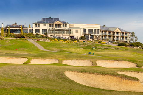 McCracken Country Club - Tourism Noosa 0