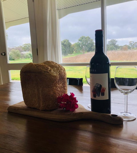 The Lake House Retreat - Tourism Noosa 12