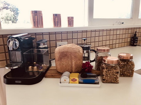 The Lake House Retreat - Tourism Noosa 1