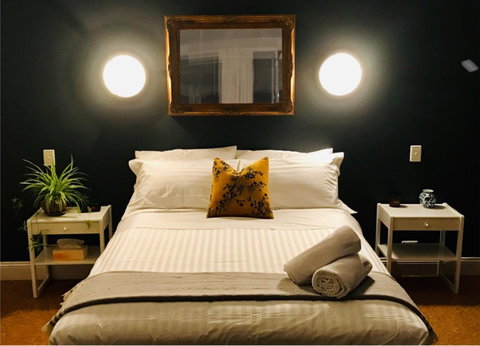 The Lake House Retreat - Tourism Noosa 16