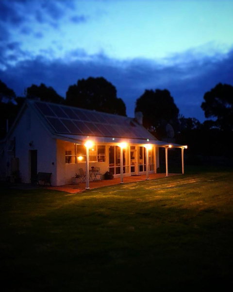 The Lake House Retreat - Tourism Noosa 23