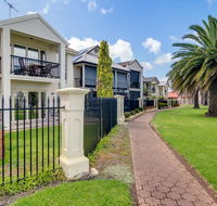 Port Adelaide Harbourside House - Tourism Noosa