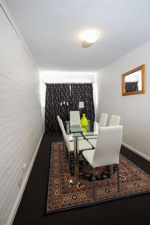 Cowan Street Bungalow - Tourism Noosa 12