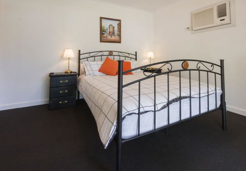 Cowan Street Bungalow - Tourism Noosa 5