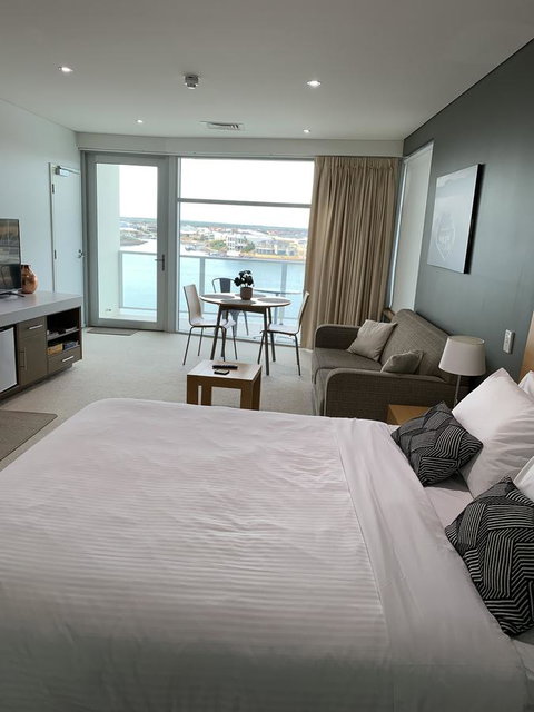 Wallaroo Marina Stayz - Tourism Noosa 4