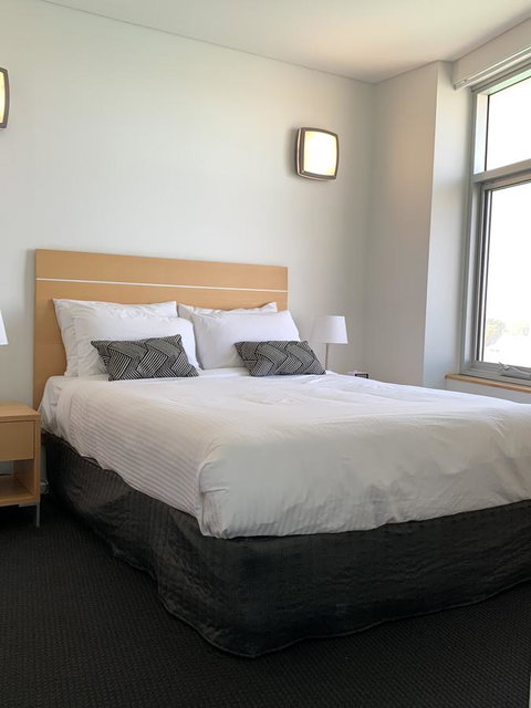 Wallaroo Marina Stayz - Tourism Noosa 16