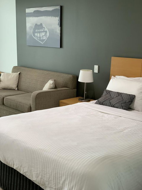 Wallaroo Marina Stayz - Tourism Noosa 5