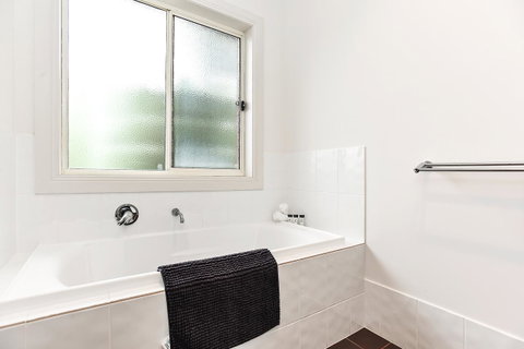 'The Hidden Diamond' - Normanville - Tourism Noosa 25