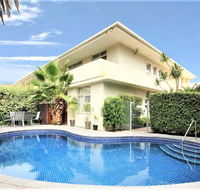 Hi 5 stars Glenelg Studio Apartment - Tourism Noosa