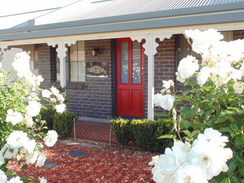 Baronet B & B - Tourism Noosa 0