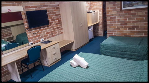 Windsor Terrace Motel - Tourism Noosa 4
