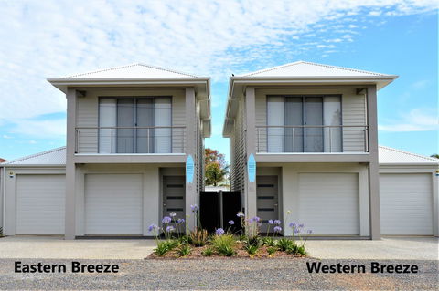 Eastern Breeze - Tourism Noosa 38