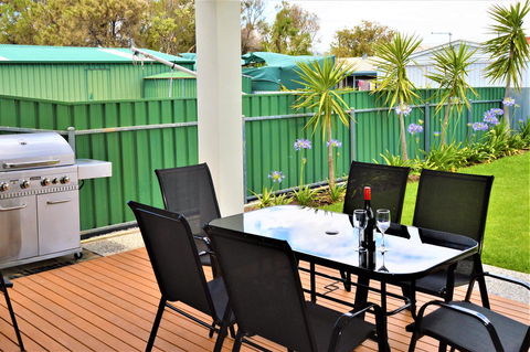 Eastern Breeze - Tourism Noosa 8