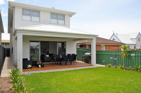 Eastern Breeze - Tourism Noosa 14