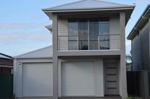 Eastern Breeze - Tourism Noosa 5