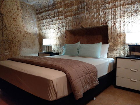 Zen Underground B&B - Tourism Noosa 2