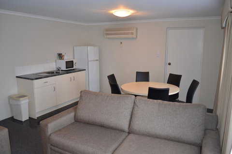 Arkana Motor Inn & Terrace Apartments - Tourism Noosa 11