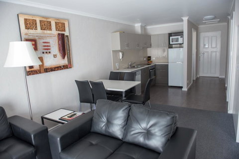 Arkana Motor Inn & Terrace Apartments - Tourism Noosa 24