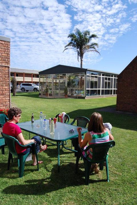 Arkana Motor Inn & Terrace Apartments - Tourism Noosa 12