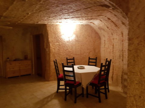Underground Gem - Tourism Noosa 8