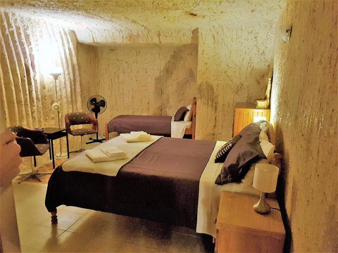 Underground Gem - Tourism Noosa 5