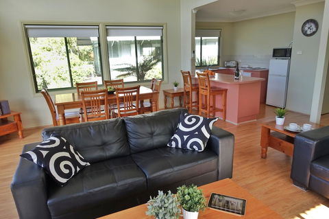 SkyView Villa - Tourism Noosa 7