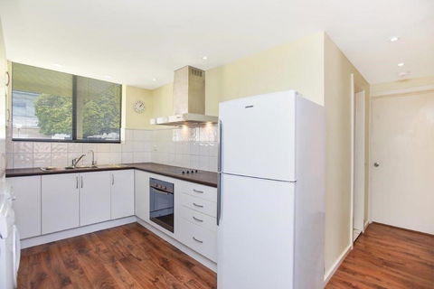 The Dolphins Beachfront Apartments - Tourism Noosa 16