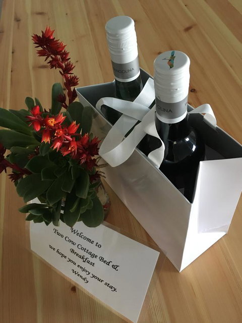 Two Cow Cottage Bed & Breakfast - Tourism Noosa 10